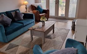 Begonia Cottage